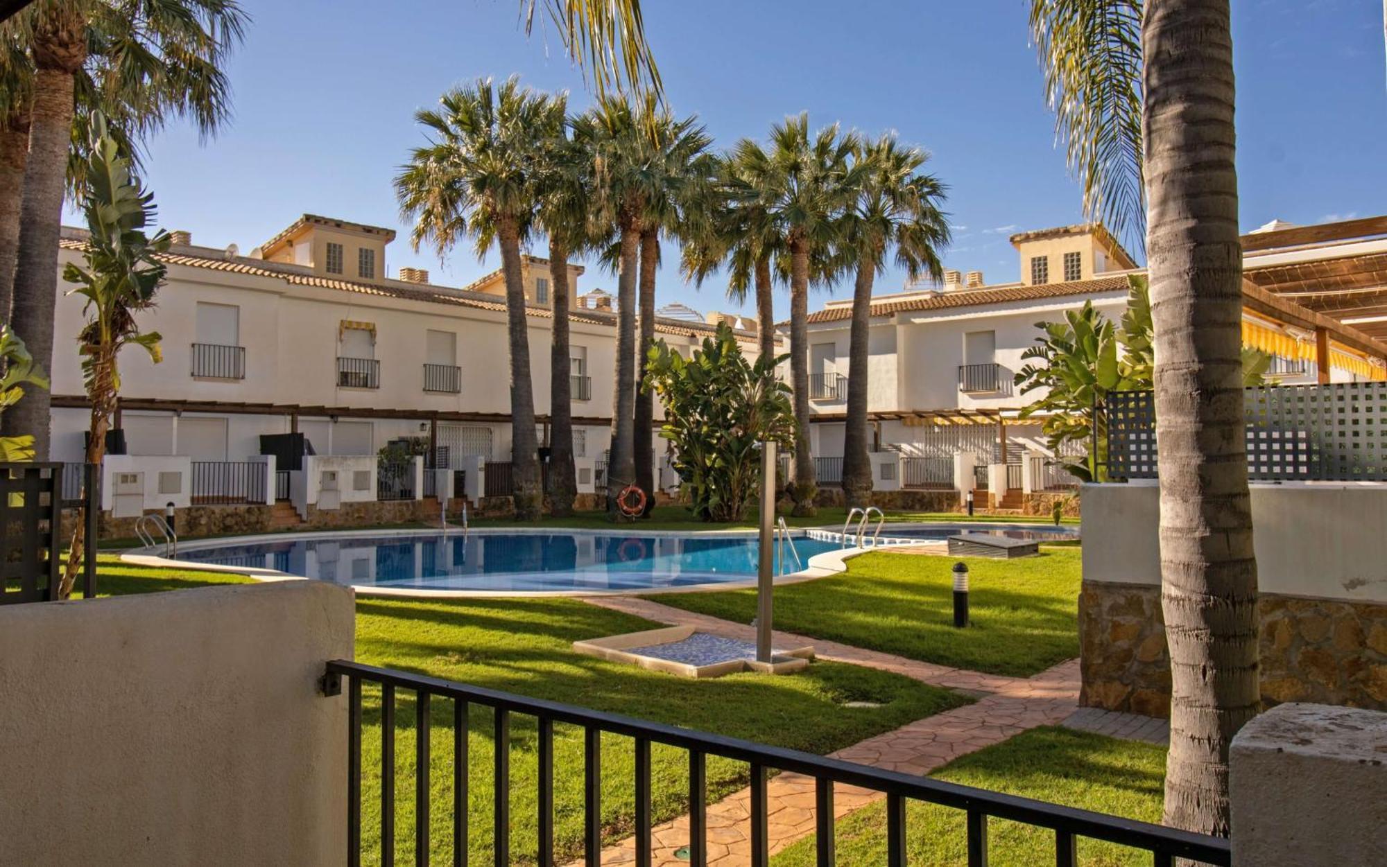 Adosado Con Jardin Y Piscina Palm Beach 86 Albert Villas Alcoceber ภายนอก รูปภาพ